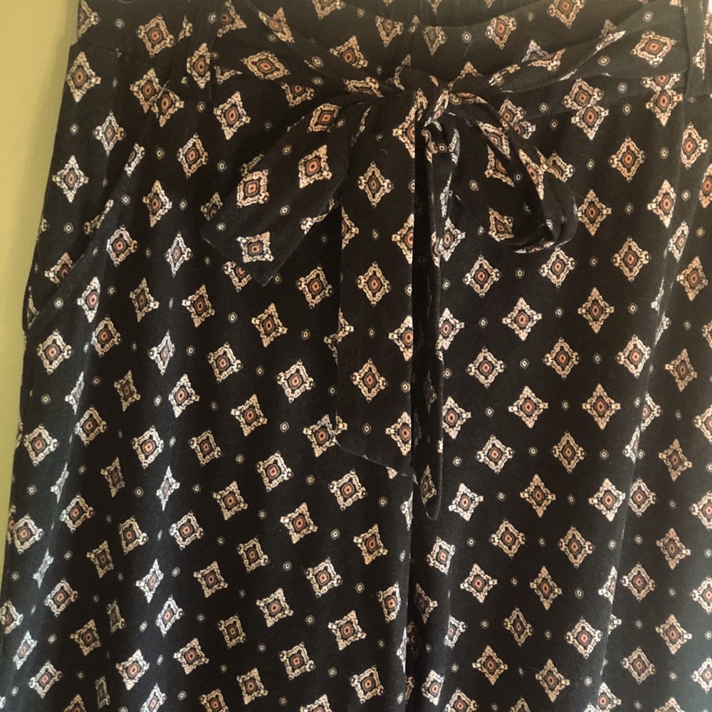 High waisted, patterned pants with front tie